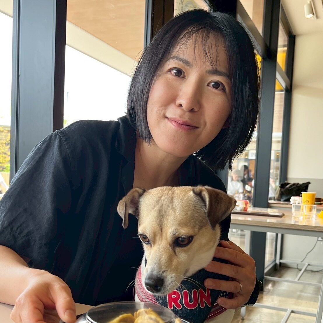 ペットシッターきいろのしっぽ代表 岩月優美と愛犬